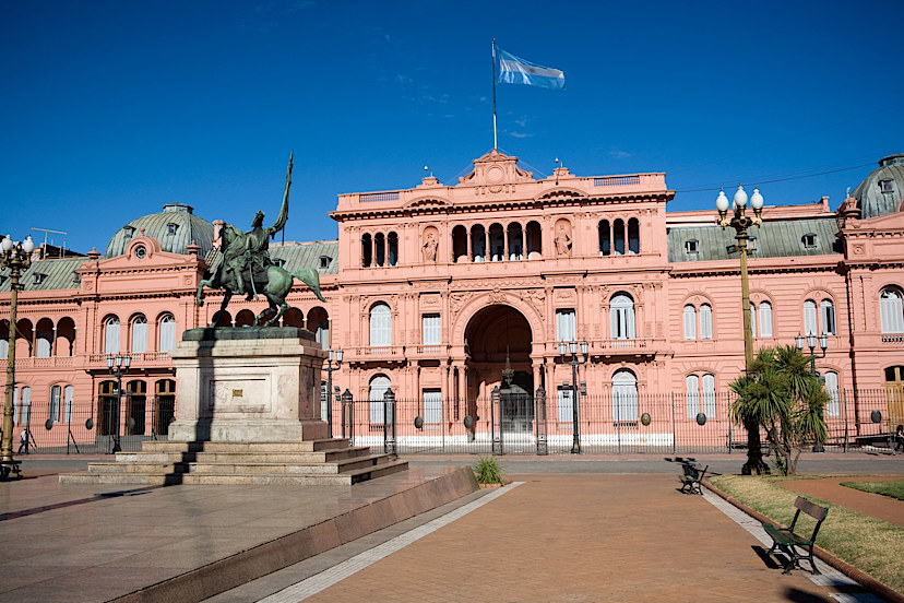 front view of casa rosado in buenos aires