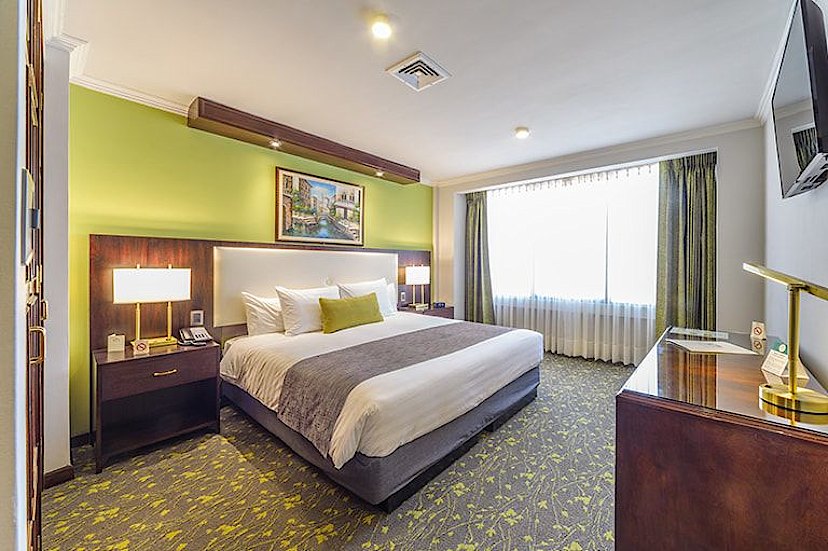 Grand Deluxe Suite