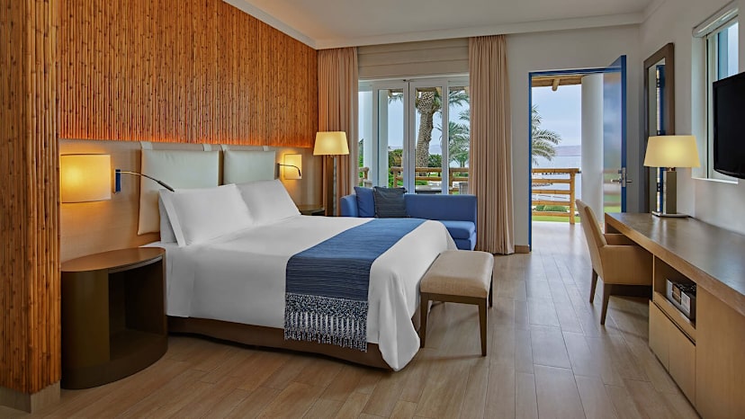 Deluxe Oceanfront Room