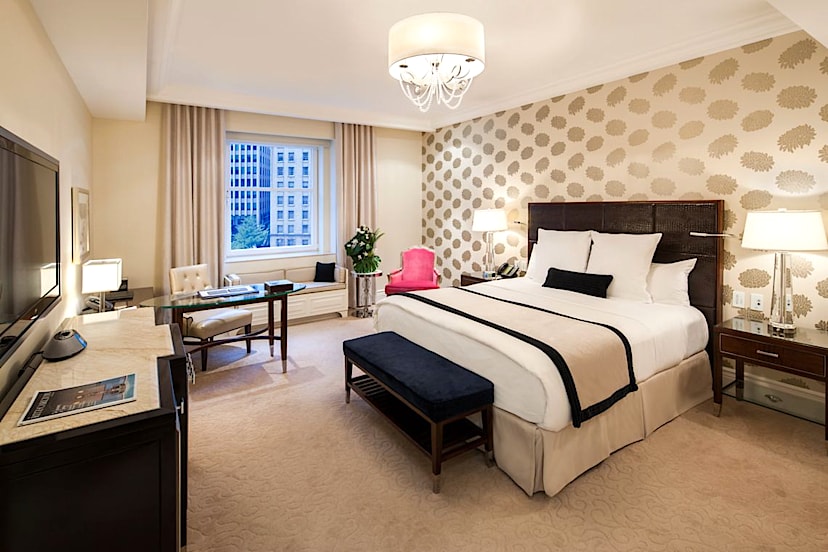 Deluxe King Room