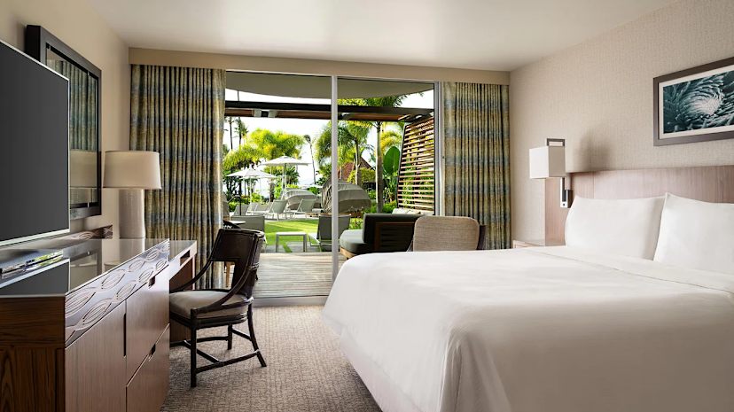 Ocean Tower Sundeck Room