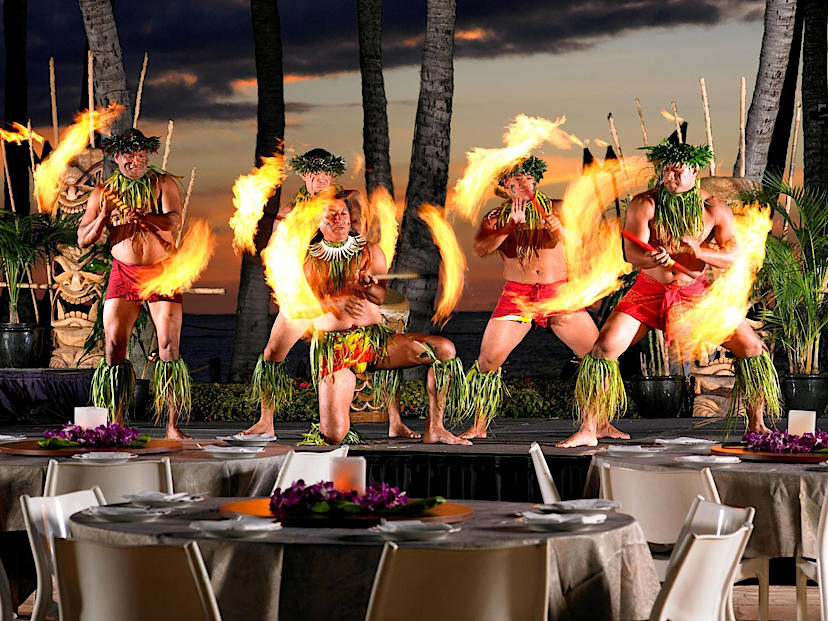 Luau Performers
