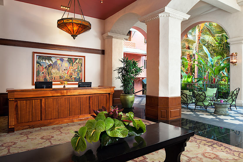 Lobby & Front Desk