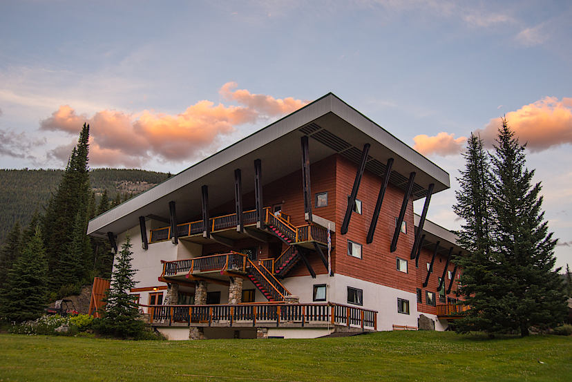 CMH Bugaboo Lodge