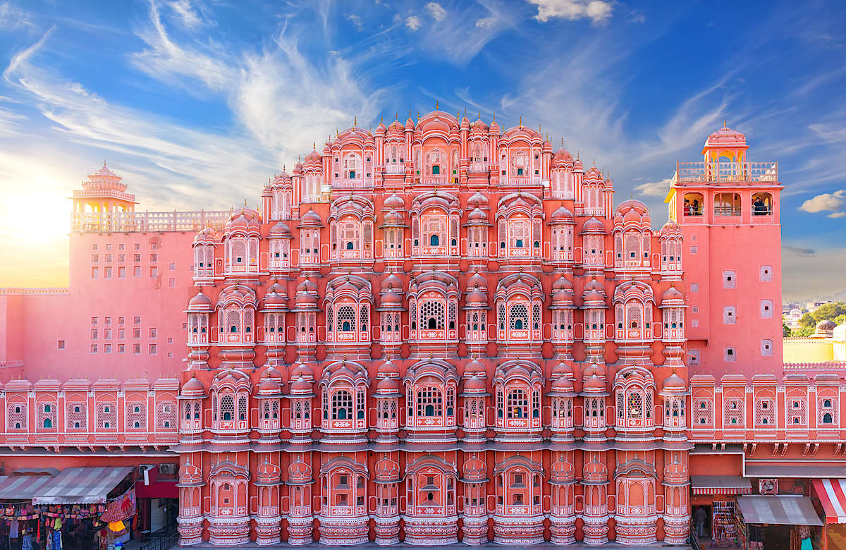 Explore India with private guides and a tailor-made itinerary.