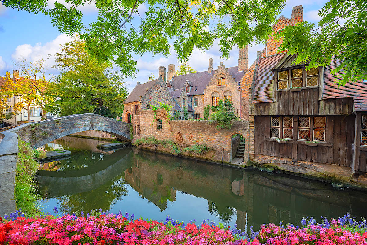 Explore Belgium with private guides and a tailor-made itinerary.