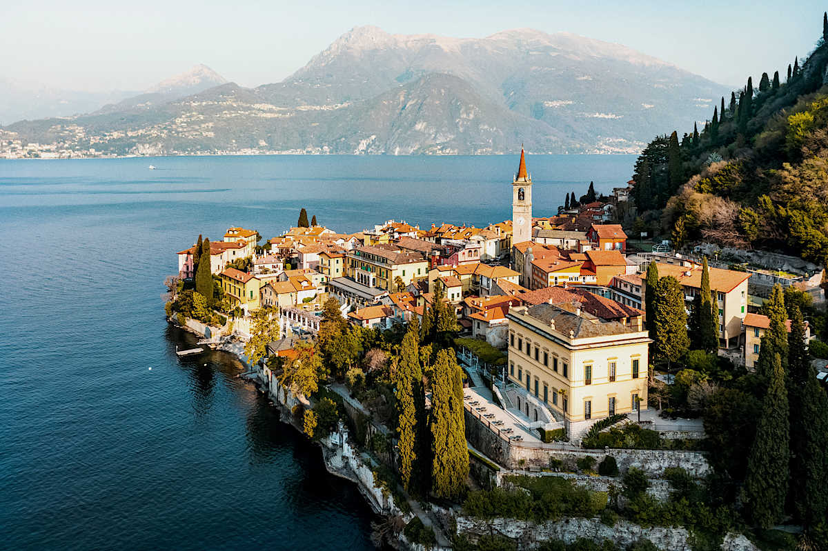 LAKE COMO