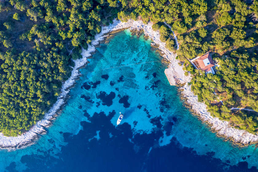 Sail the Seas, Split