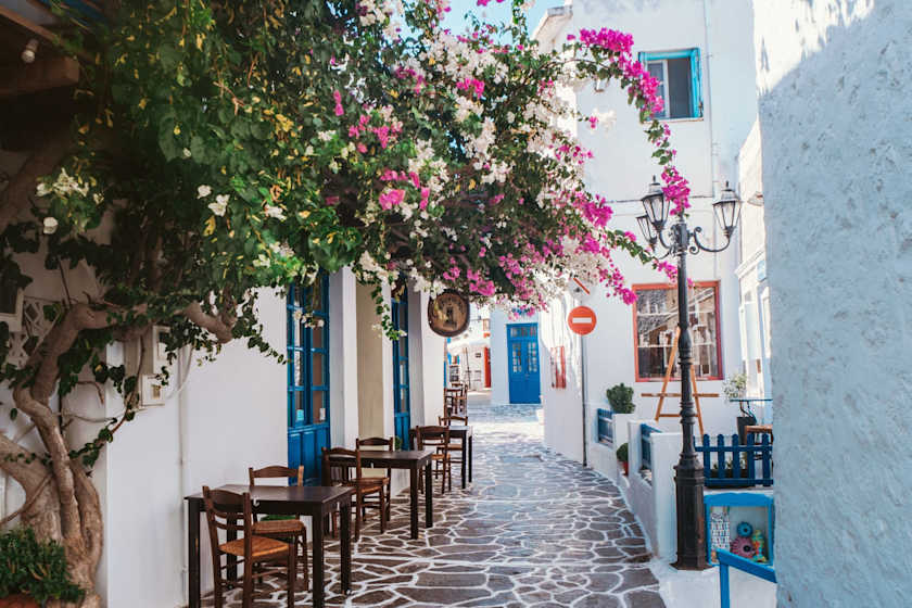 Soar and Explore, Santorini