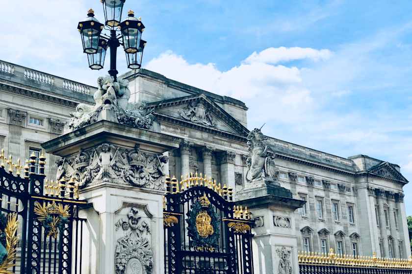 See the Signature Sights in Style, London