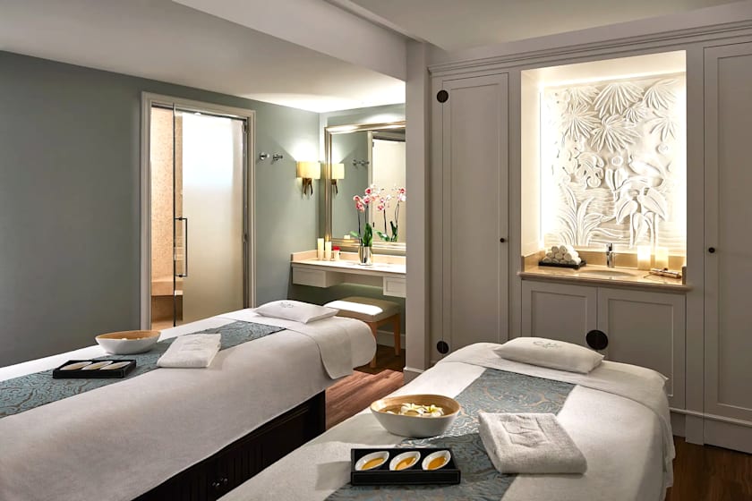 Journey to Provence, Paris