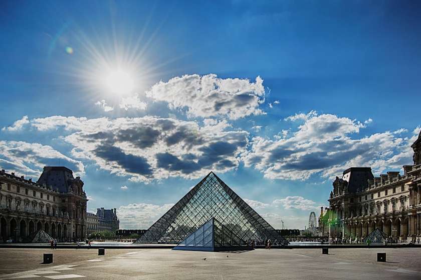 A Glimpse Into the Past, Paris