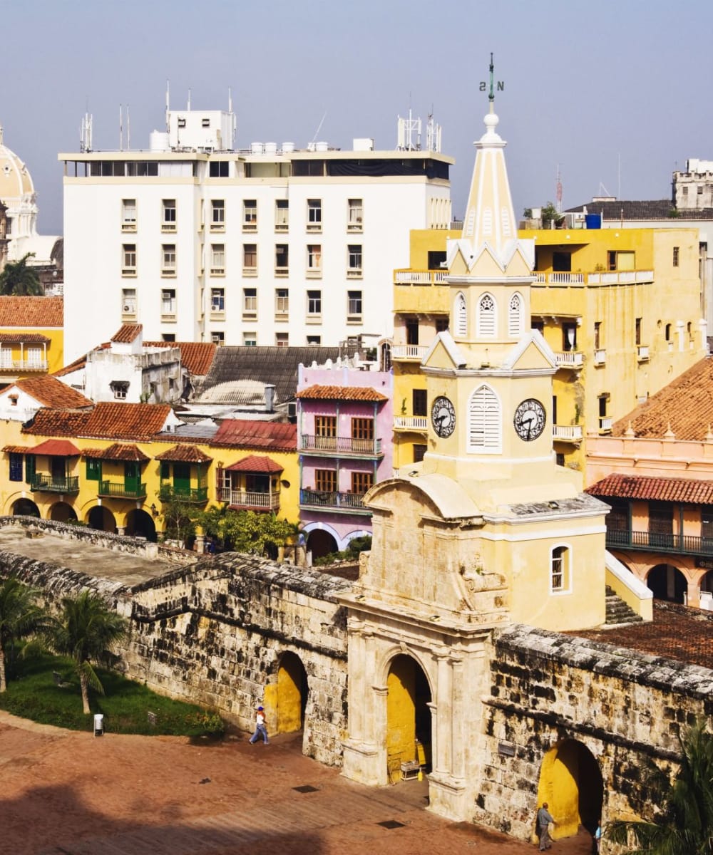 Cartagena Walking Tour (with Rum & Chocolate Tasting)