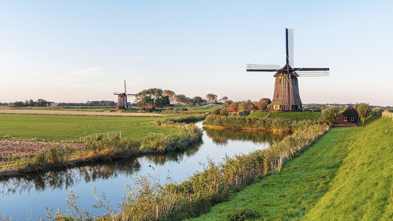 Essential Amsterdam & Belgium